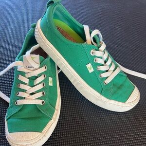 Carina Green Sneaker Tennis Shoe.  Size 7.  EUC